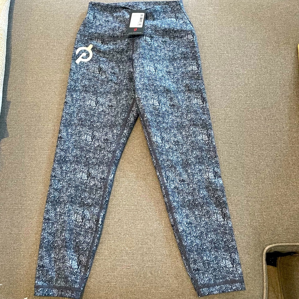 NWT Peloton Cadence Capri Size Small